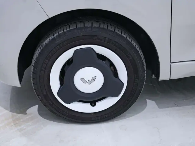 Wuling Hongguang Mini EV — Фото автомобиля 11