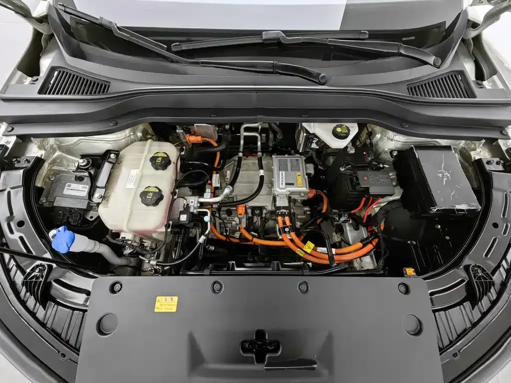 Besturn Yueyi 03 2025 445km Premium Selection Edition — Фото автомобиля 6