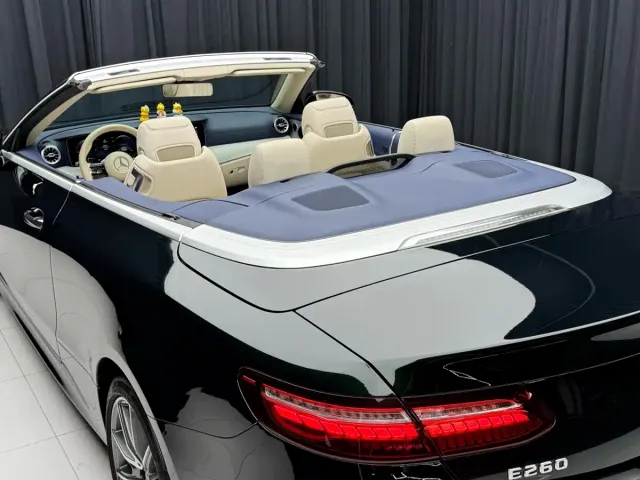 Mercedes-Benz E-Class — Фото автомобиля 11
