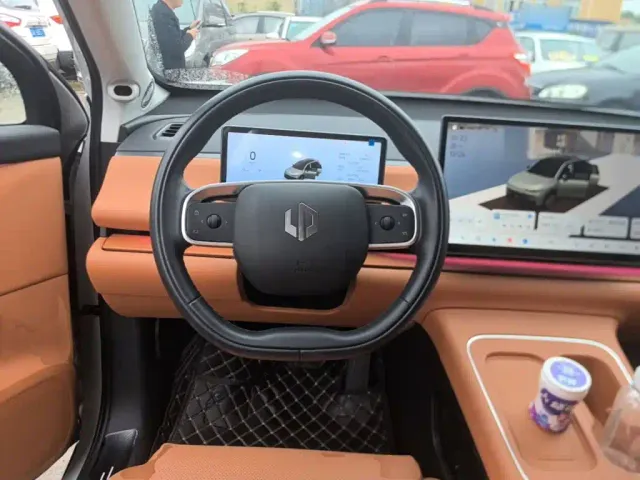 Leapmotor C10 — Фото автомобиля 10
