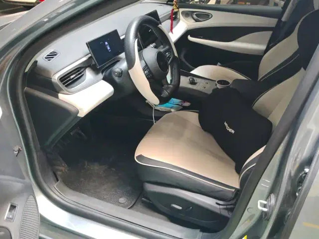 BYD Seal 05 DM-i — Фото автомобиля 9