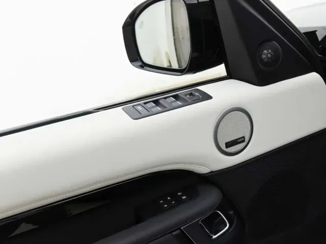 Land Rover Discovery — Фото автомобиля 11