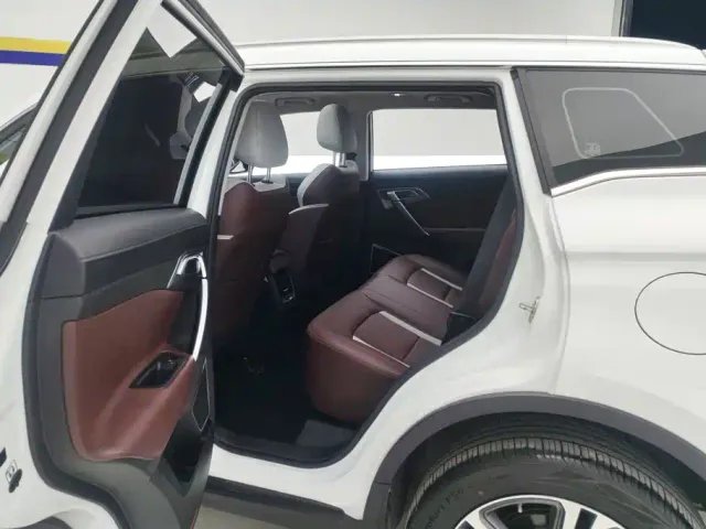 Geely Boyue — Фото автомобиля 11