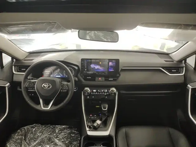 Toyota RAV4 — Фото автомобиля 9