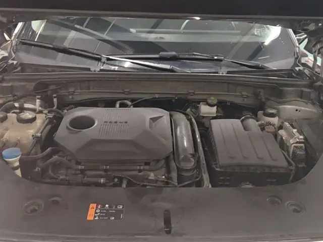 Roewe RX5 — Фото автомобиля 16
