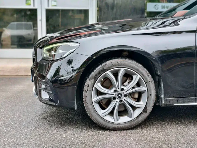 Mercedes-Benz E-Class — Фото автомобиля 6