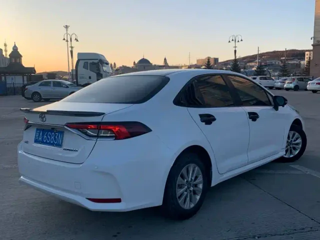 Toyota Corolla — Фото автомобиля 6