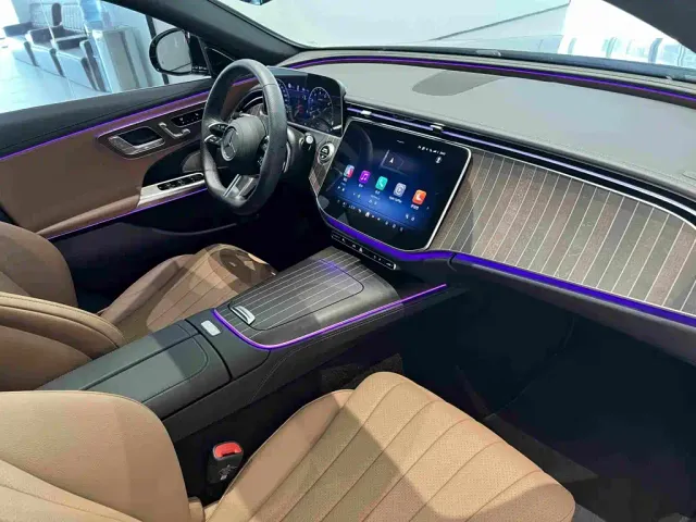 Mercedes-Benz E-Class — Фото автомобиля 30