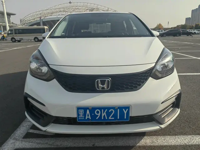 Honda Fit — Фото автомобиля 3