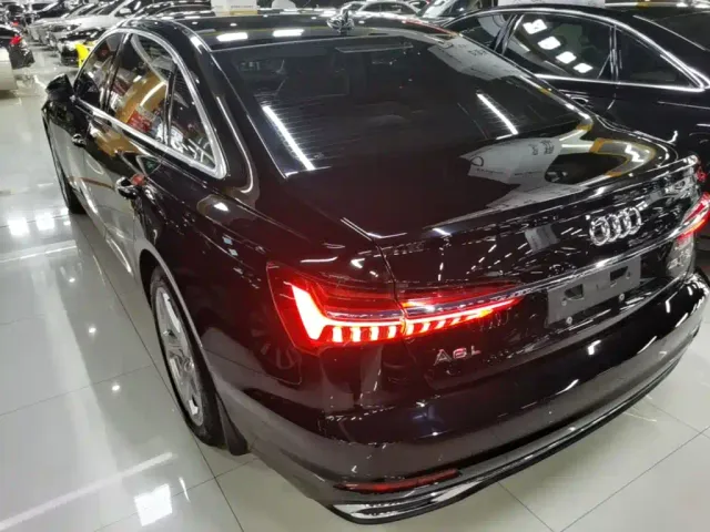 Audi A6L — Фото автомобиля 4
