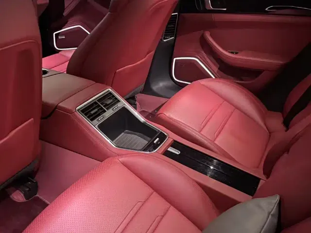 Porsche Panamera — Фото автомобиля 5