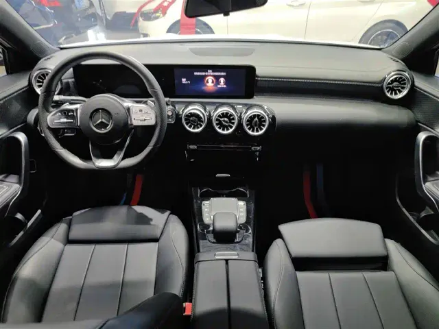 Mercedes-Benz A-Class — Фото автомобиля 9