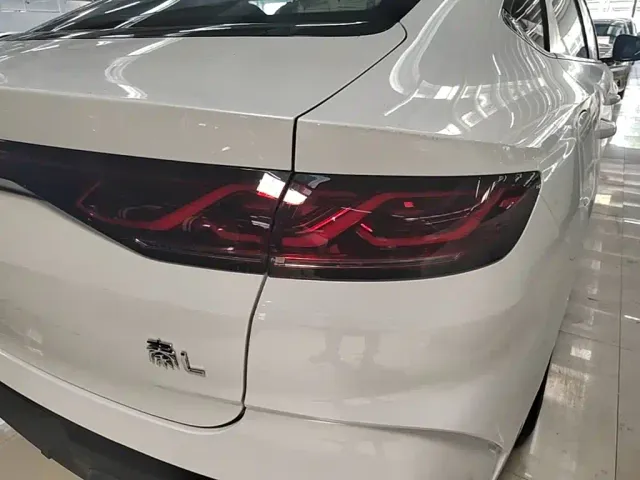 BYD Qin L — Фото автомобиля 7