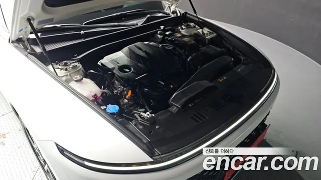 Hyundai Grandeur Grandeur (GN7) 2.5 Бензин 2WD — Фото автомобиля 6