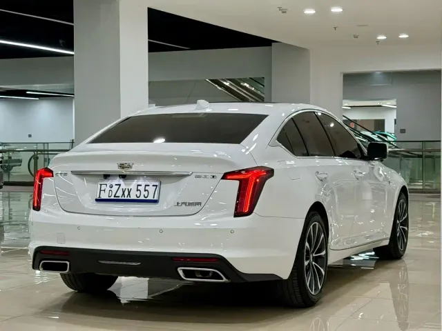 Cadillac CT5 — Фото автомобиля 5