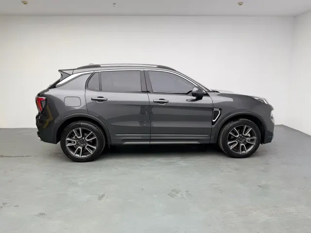 Lynk & Co 01 — Фото автомобиля 19