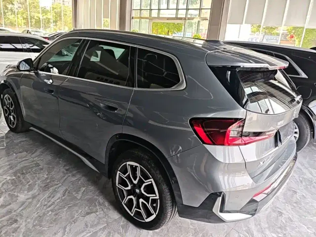 BMW X1 — Фото автомобиля 4