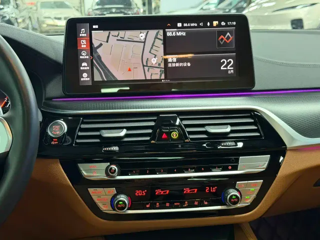 BMW 5 Series — Фото автомобиля 17