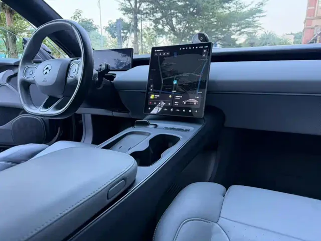 Nio ET5 — Фото автомобиля 7