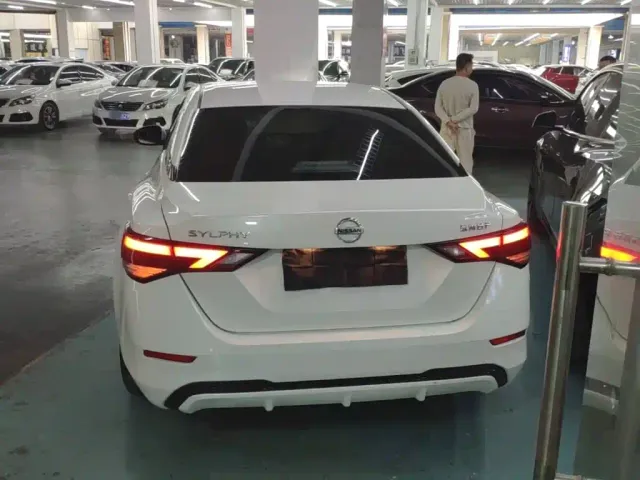 Nissan Sylphy — Фото автомобиля 5