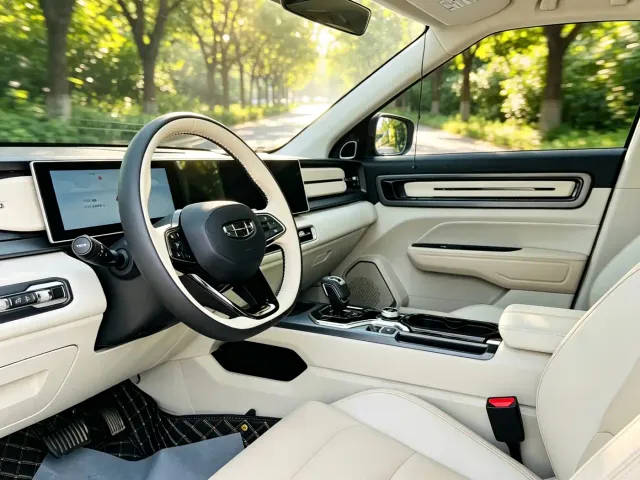 Geely ICON — Фото автомобиля 8