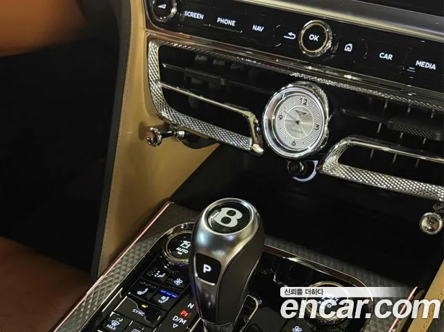 Bentley Flying Spur — Фото автомобиля 9
