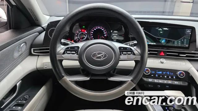 Hyundai AVANTE Avante (CN7) — Фото автомобиля 11