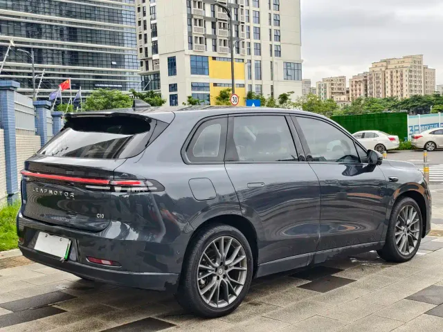 Leapmotor C10 — Фото автомобиля 15