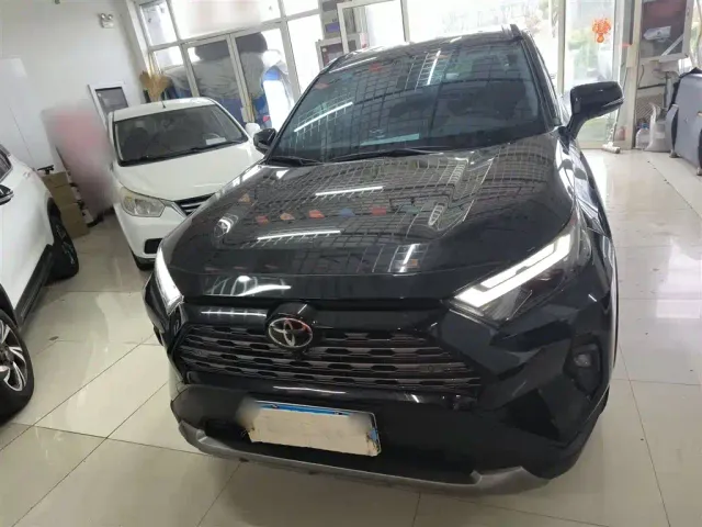 Toyota RAV4 — Фото автомобиля 2