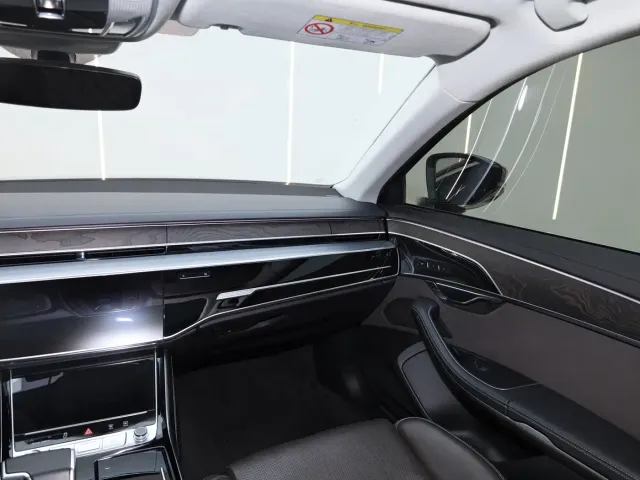 Audi A8 — Фото автомобиля 29