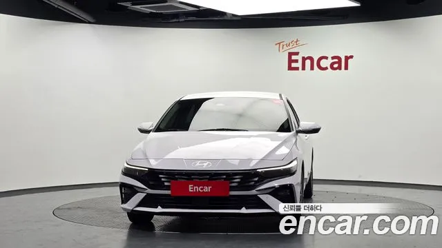 Hyundai AVANTE Новый Avante (CN7) — Фото автомобиля 3