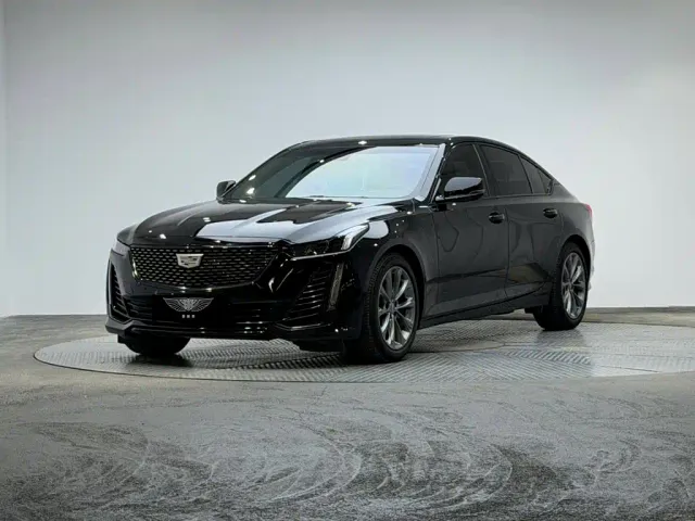 Фотография автомобиля — Cadillac CT5