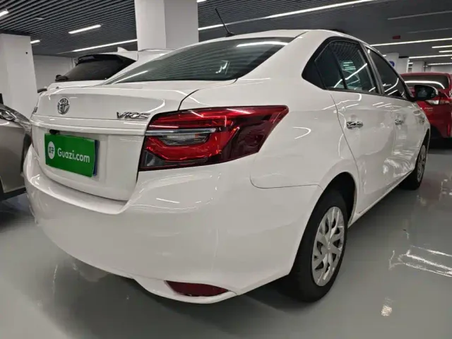 Toyota Vios — Фото автомобиля 6