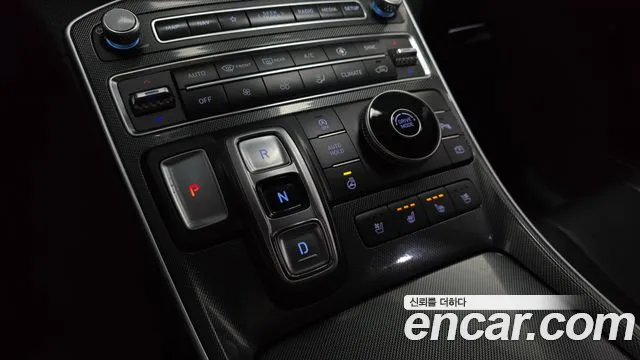 Hyundai Santafe Новый Santa Fe Бензин 2.5T 2WD — Фото автомобиля 9