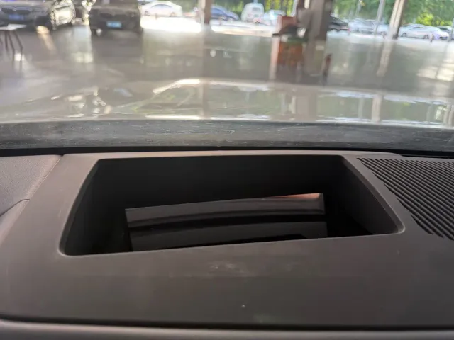 BMW 5 Series — Фото автомобиля 6