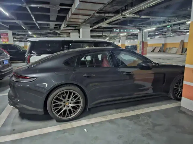 Porsche Panamera — Фото автомобиля 6