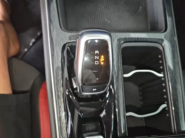 Dongfeng Yixuan MAX — Фото автомобиля 9