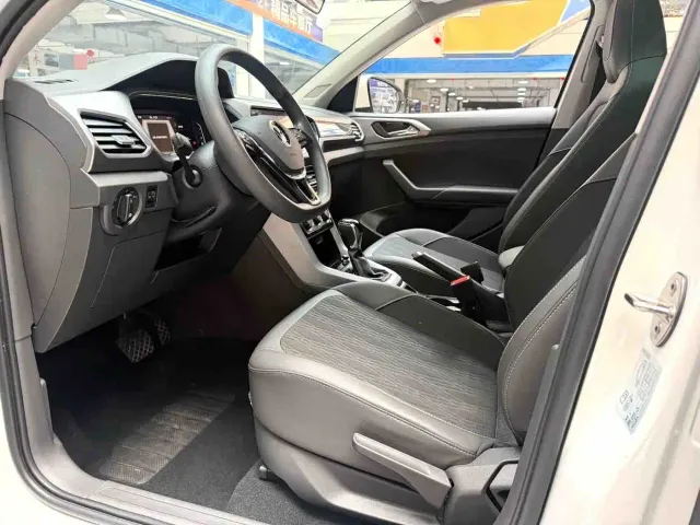 Volkswagen T-Cross — Фото автомобиля 5