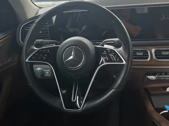 Mercedes-Benz GLE-Class — Фото автомобиля 10
