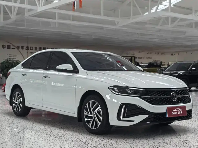 Volkswagen Lavida — Фото автомобиля 2