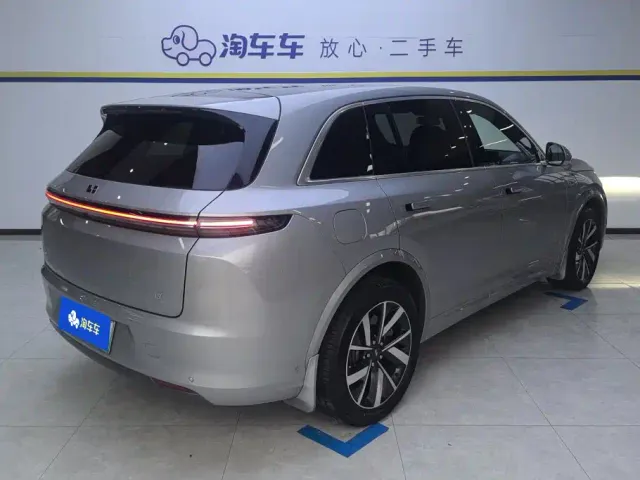 Li Auto L7 — Фото автомобиля 3