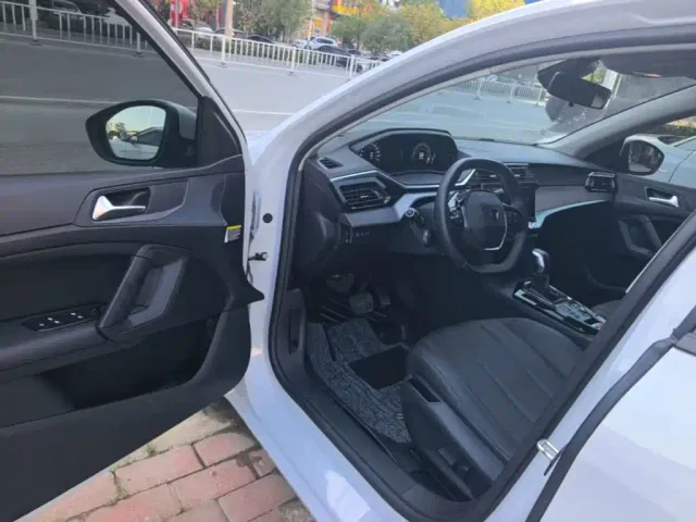 Peugeot 408 — Фото автомобиля 15