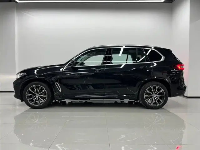 BMW X5 — Фото автомобиля 3