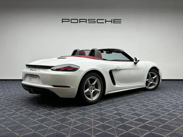 Porsche 718 — Фото автомобиля 2
