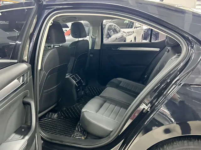 Skoda Superb — Фото автомобиля 11