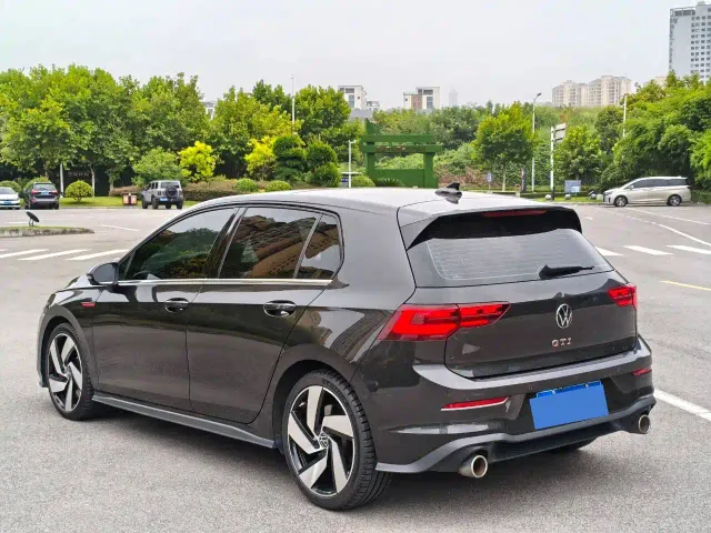 Volkswagen Golf GTI — Фото автомобиля 14