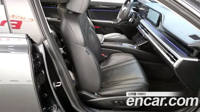 Hyundai Grandeur Grandeur (GN7) 2.5 Бензин 2WD — Фото автомобиля 12