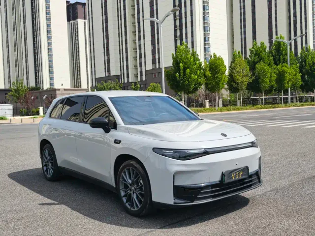 Leapmotor C10 — Фото автомобиля 3