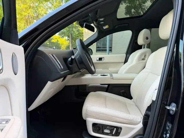Li Auto L8 — Фото автомобиля 5