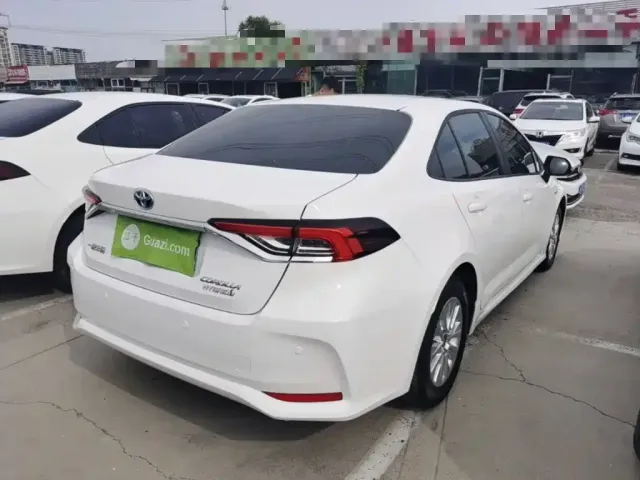 Toyota Corolla — Фото автомобиля 6